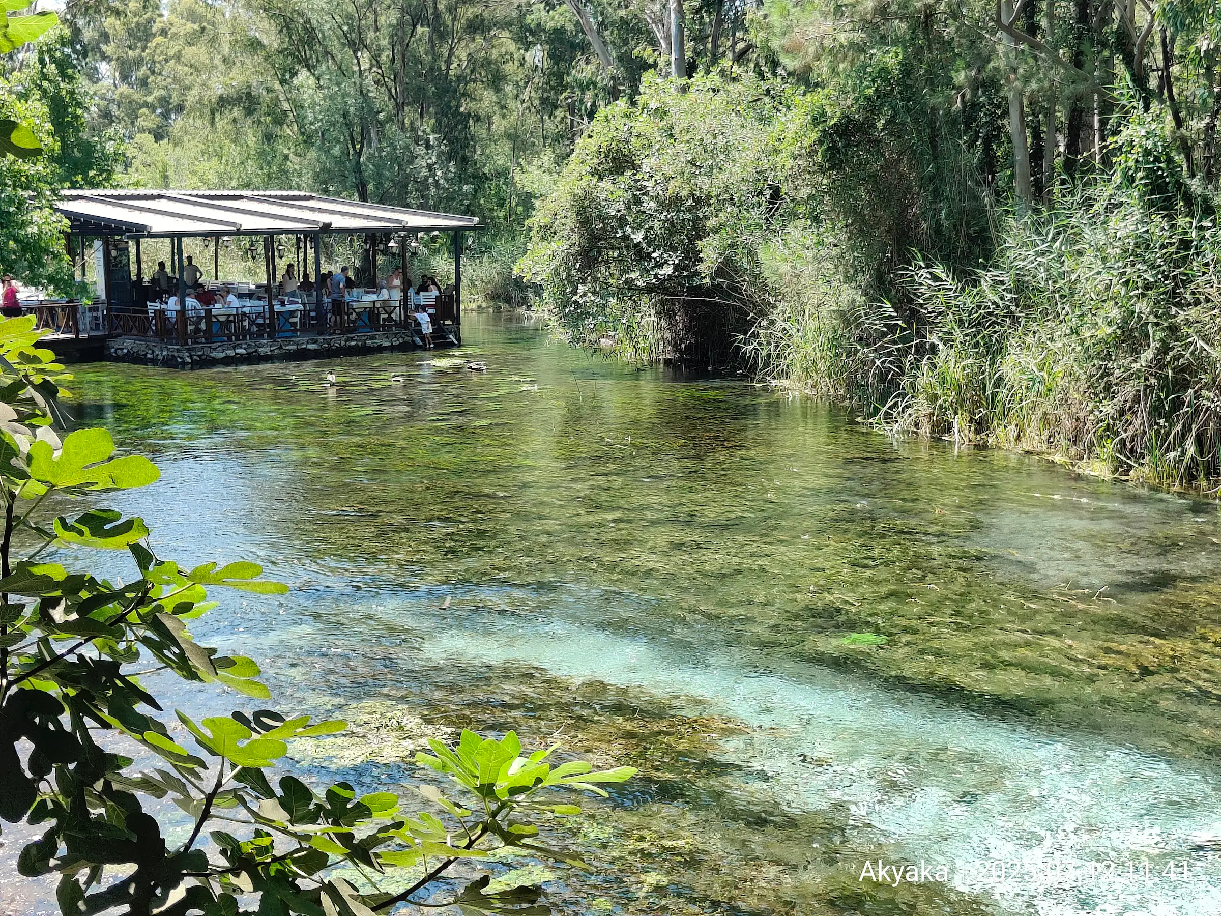 Cennet Restaurant terasından Azmak Nehri manzarası